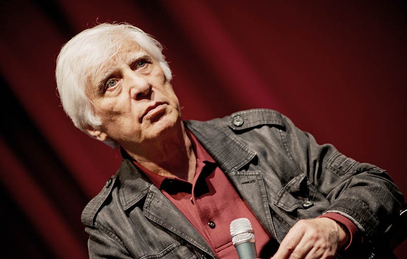 جار می‌زنیم صدایی شنیده نشود؛ گفت‌وگو با بهرام بیضایی به مناسبت اجرای «چهارراه» در دانشگاه استنفورد